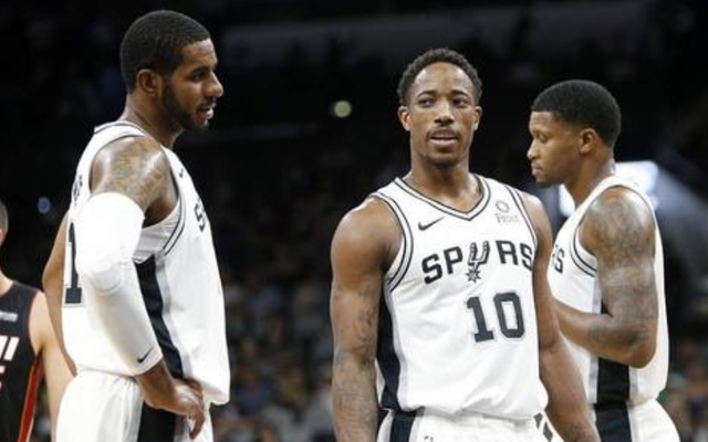 篮球湖人替补球员获得更多出场时间（湖人替补获更多上场机会）