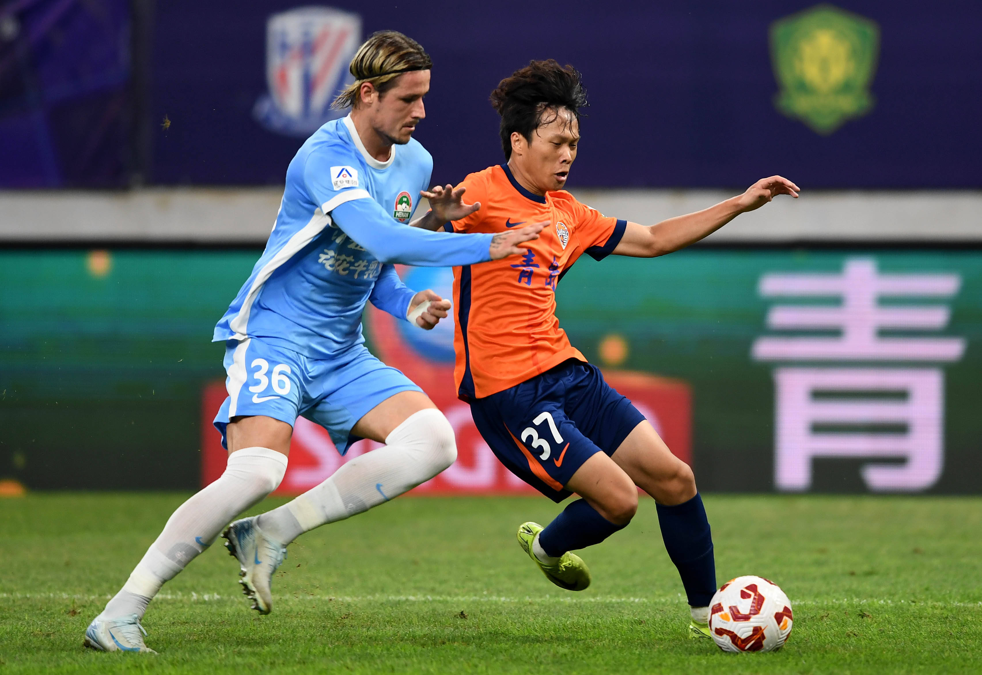 诺坎普附近商家：巴萨不在的这两年，我们的营业额下降了近70%（巴萨离开这两年，诺坎普周边商户营收缩水近七成）