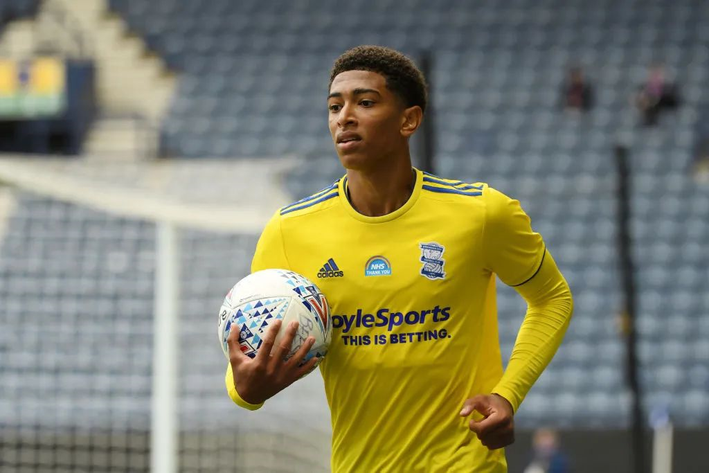 米体：尤文将马赛中场赫伊别尔视为冬窗优先目标