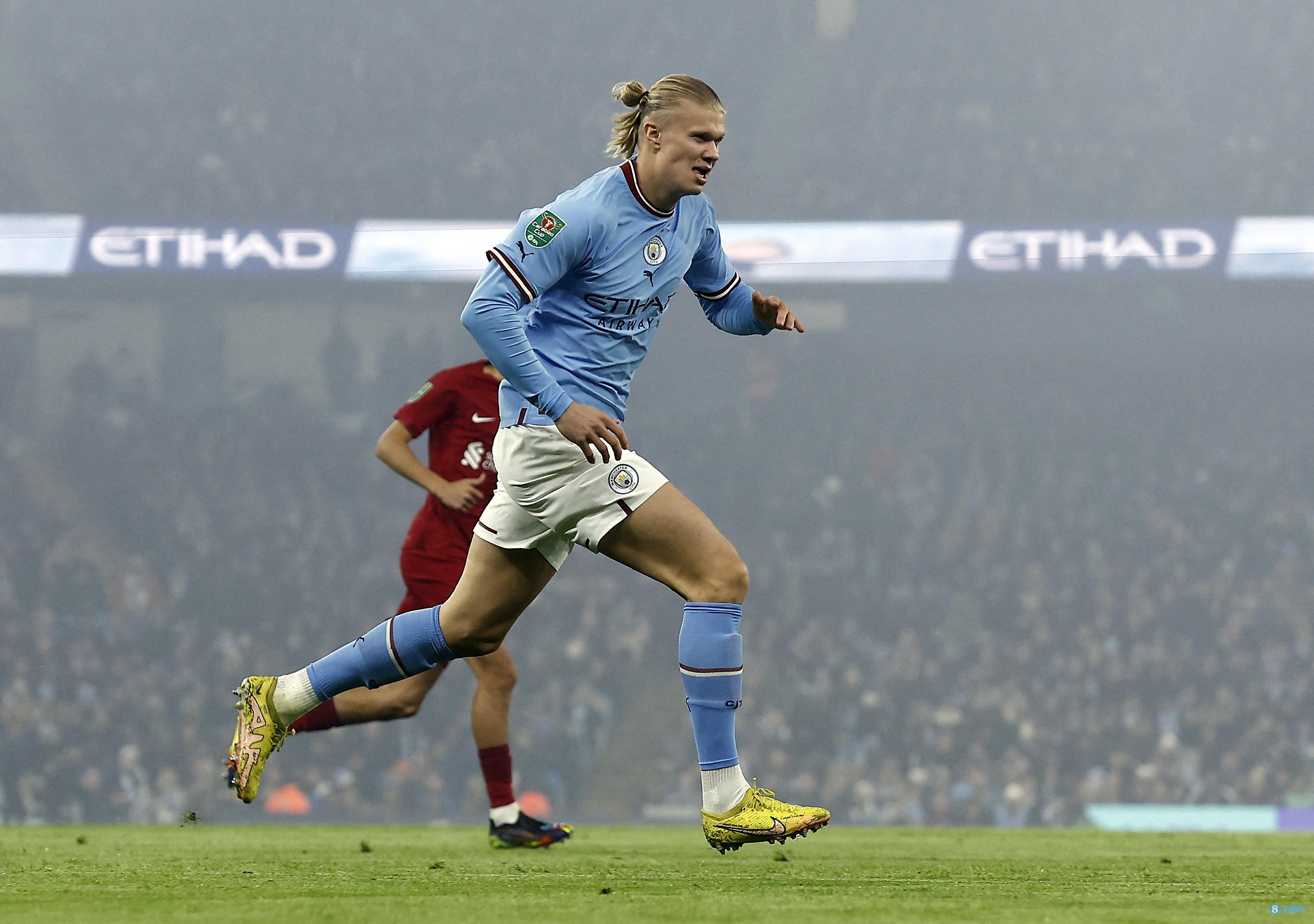 深圳男篮聘请澳大利亚教练凯利任2025-2026赛季主教练，阵容以本土核心为主，阵容实力强劲。（深圳男篮官宣澳洲主帅凯利执掌2025-26赛季，本土核心为轴，阵容战力十足）