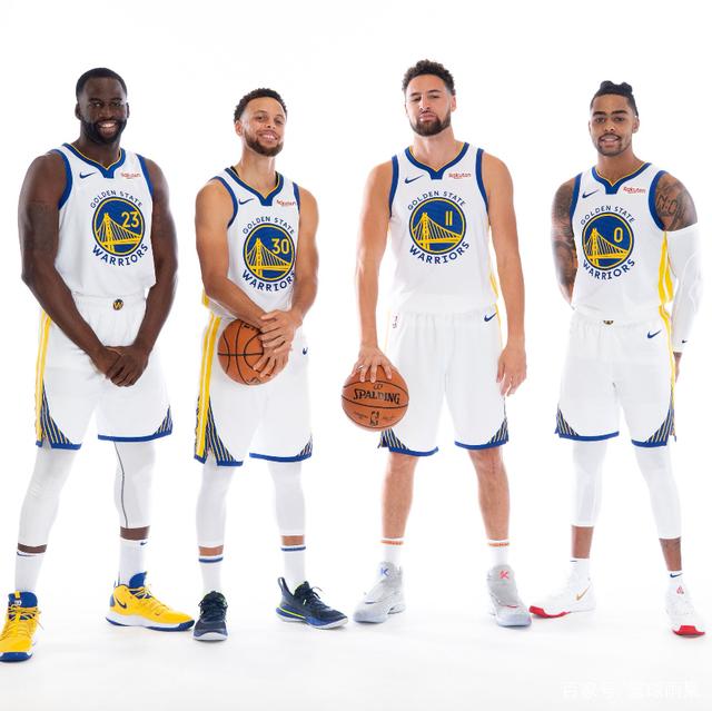 拜仁连续大胜状态恐怖（拜仁火力全开，连场横扫展现统治力）