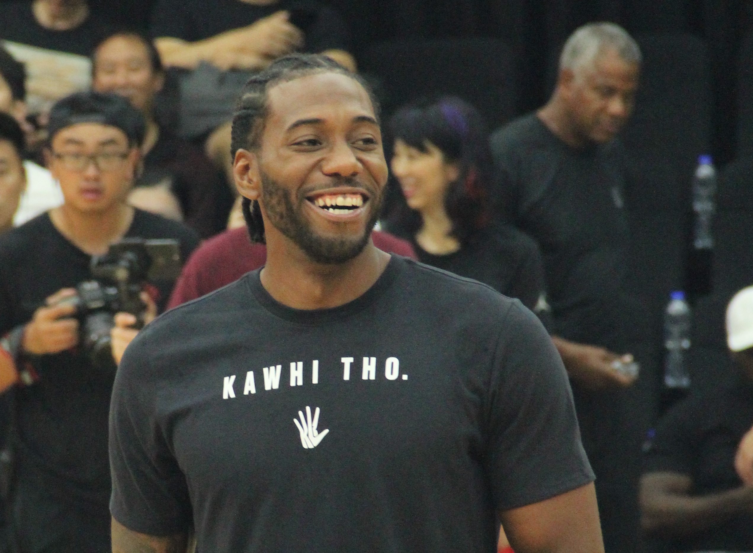 阿隆索：球员表现无可指责，我不关注未来，只关注下一场比赛（阿隆索：球员无可指摘，暂不谈未来，专注下一战）