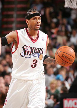 尼古拉斯·佩佩：C罗远不及梅西，圈内所有人都说梅西更好（尼古拉斯·佩佩：业内公认梅西更胜C罗一筹，C罗难以望其项背）