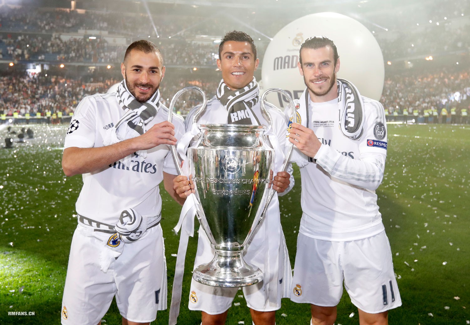 成绩斐然，加斯佩里尼被罗马球迷描绘成魔法师形象画在墙上（战绩辉煌，加斯佩里尼被罗马球迷以魔法师形象涂鸦上墙）